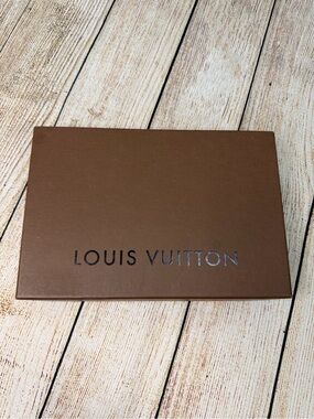 Authentic Louis Vuitton Brown Gift Box (Mid Size) For Storage Gently Used